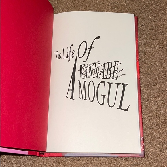 Bella Thorne’s “The Life Of A Wannabe Mogul” - Picture 3 of 8